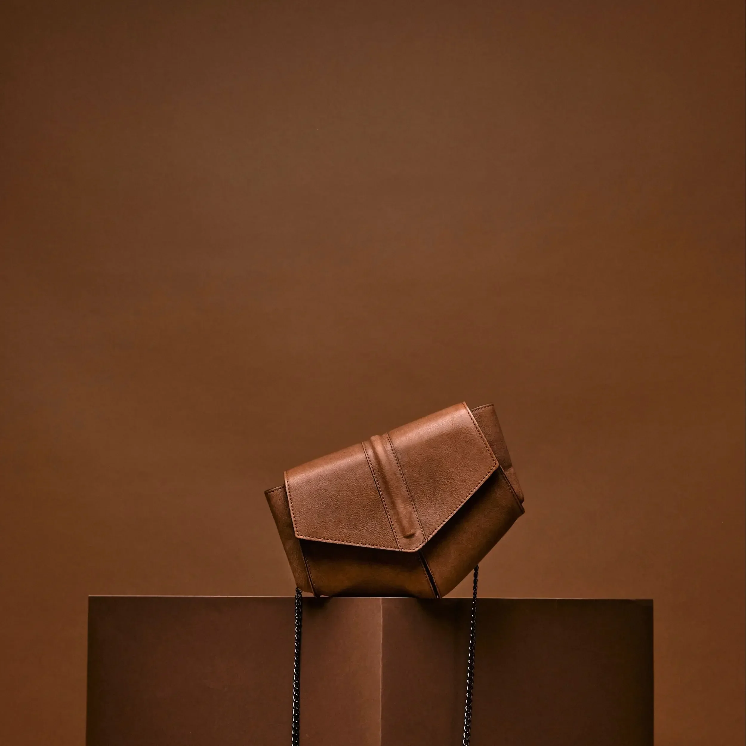 JOSEFINA BELTBAG BROWN