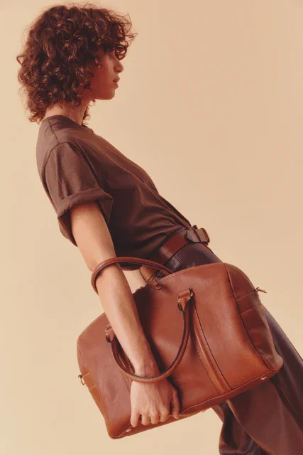 JOSEFINA LARGE BROWN + Laptop Sleeve Vintage Orange - Image 11